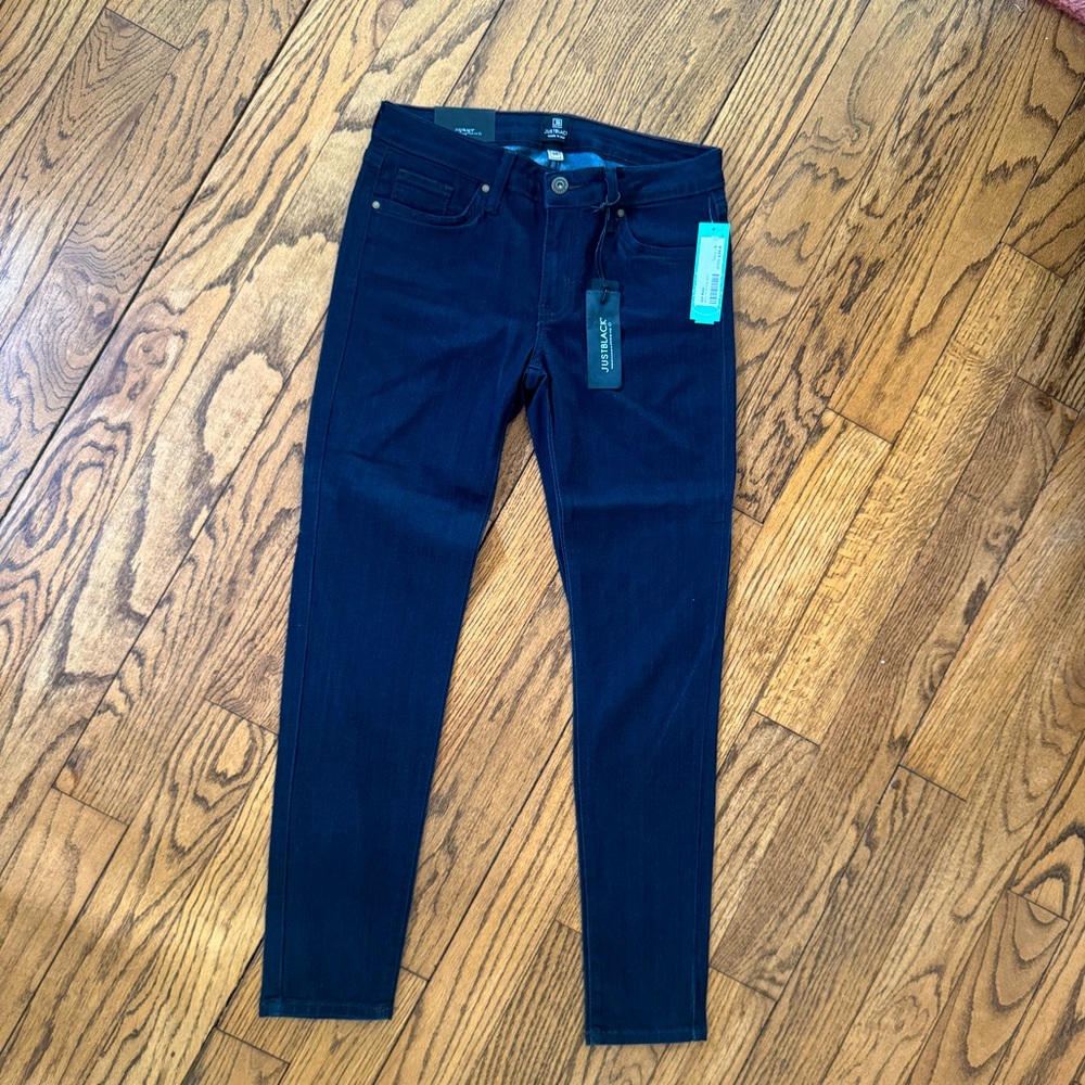 NWT - Just Black Skinny Jeans - size 6